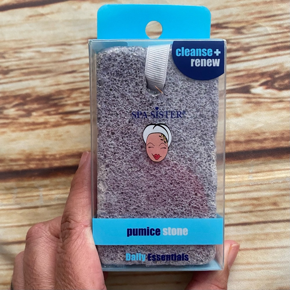 Spa Sister Pumice Stone on a Rope, Purple